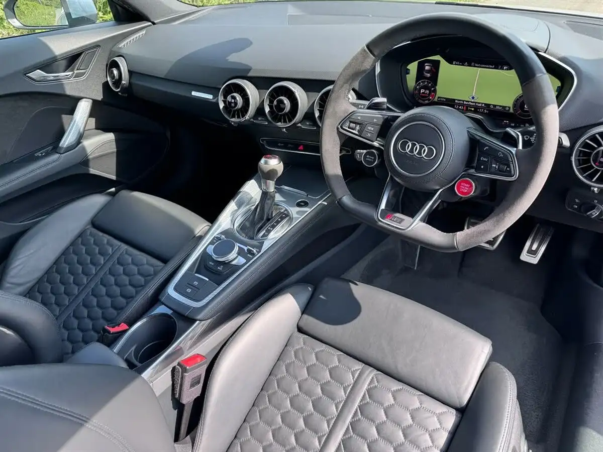 2020-audi-tt-coupe-25-tfsi-rs-big-5