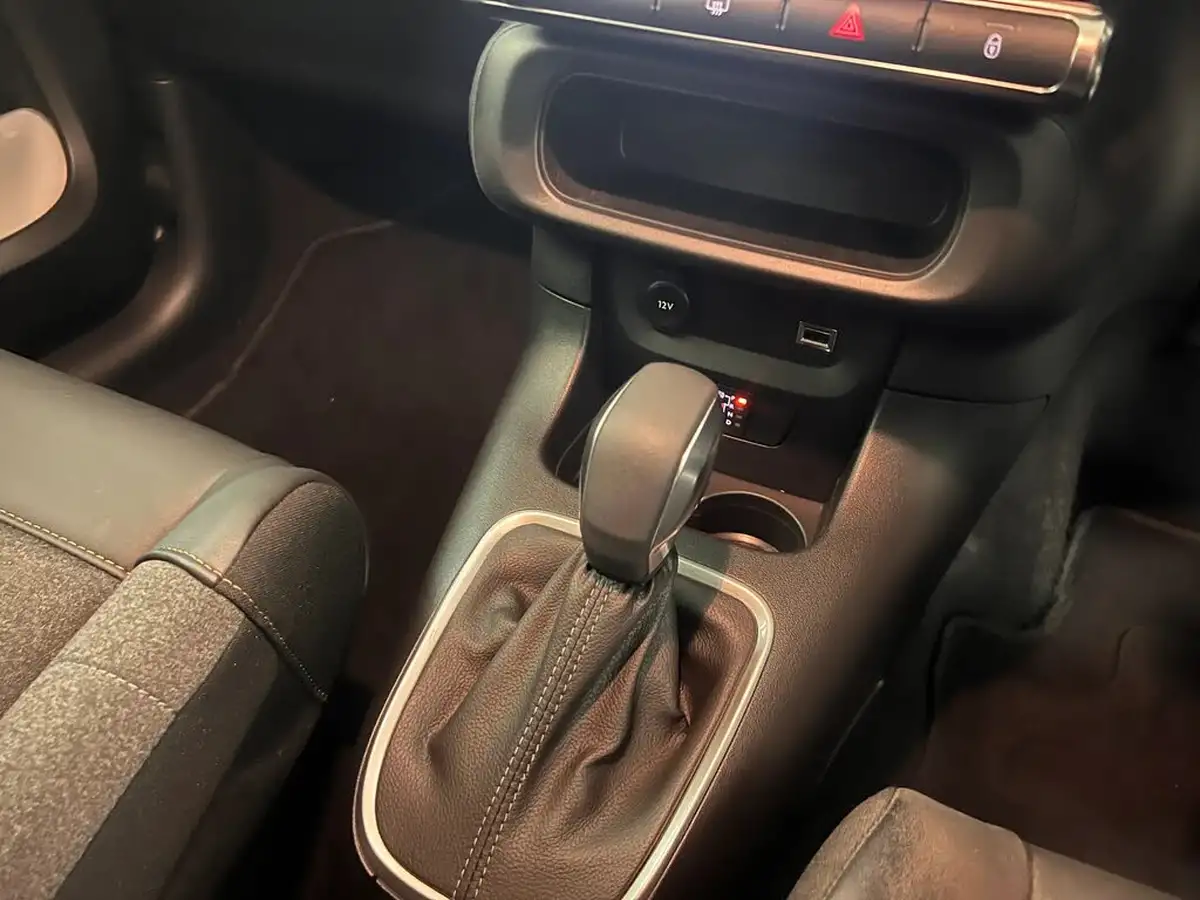 2020-citroen-c3-12-puretech-flair-plus-110ps-eat6-big-11