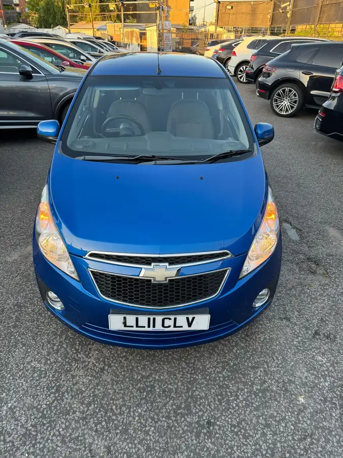 2011-chevrolet-spark-10-ls-big-31
