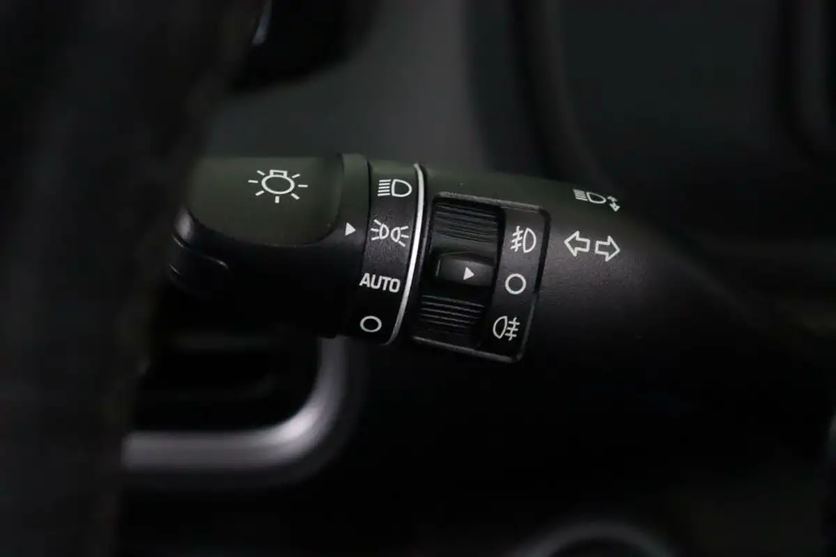2021-hyundai-kona-10-t-gdi-premium-48-volt-mhev-big-19