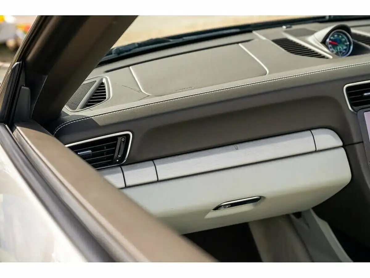 2013-porsche-911-38-carrera-4-s-cabriolet-pdk-big-15