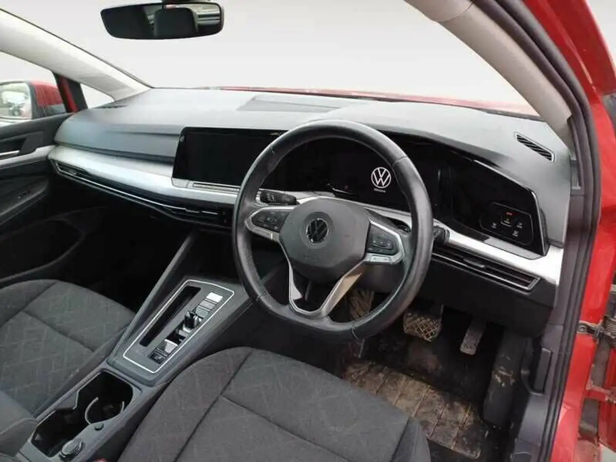 2021-volkswagen-golf-15-etsi-life-150ps-hatchback-big-4