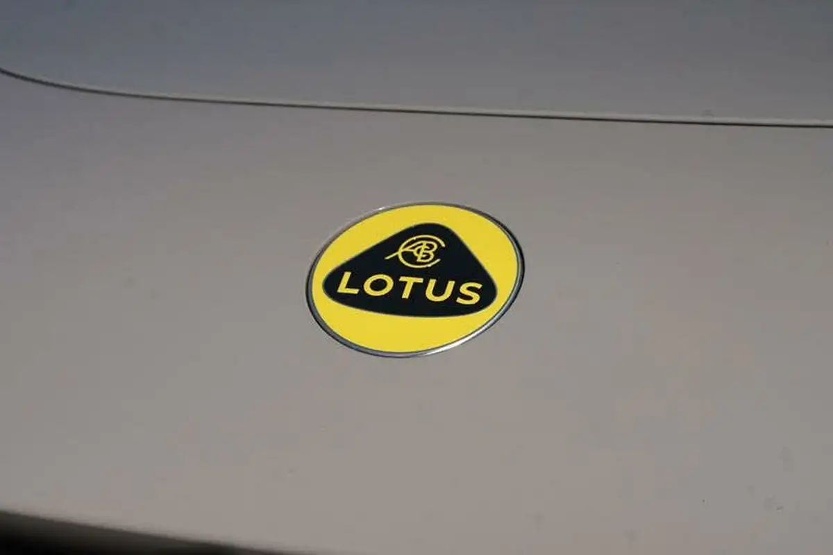 2023-lotus-eletre-e-s-big-8