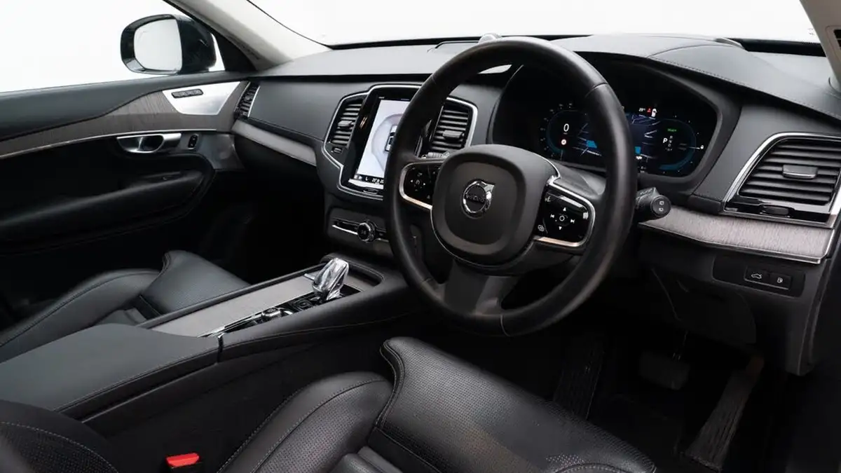 2023-volvo-xc90-20-t8-ultimate-dark-big-8