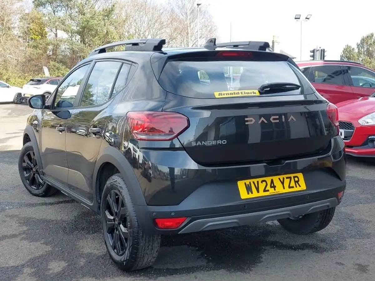 2024-dacia-sandero-stepway-10-tce-extreme-90bhp-big-1