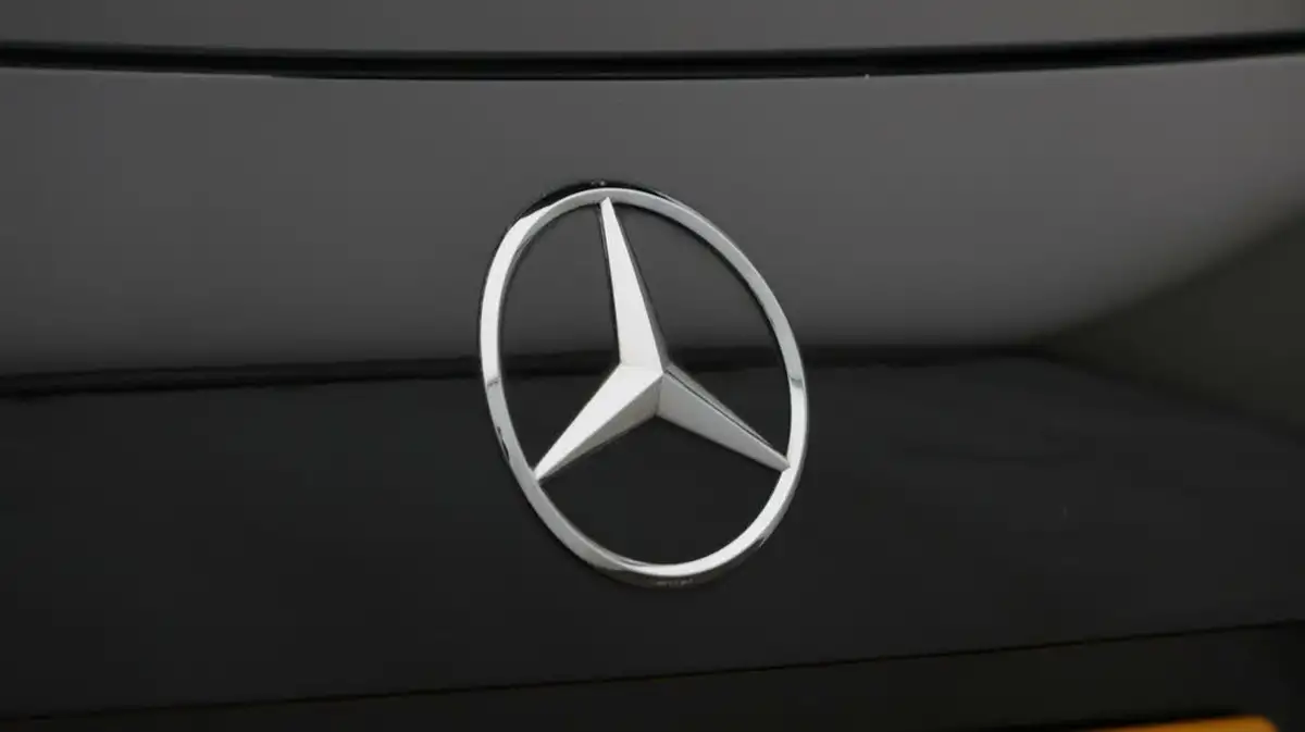 2021-mercedes-benz-gla-class-13-gla-180-amg-line-premium-plus-1332cc-big-22