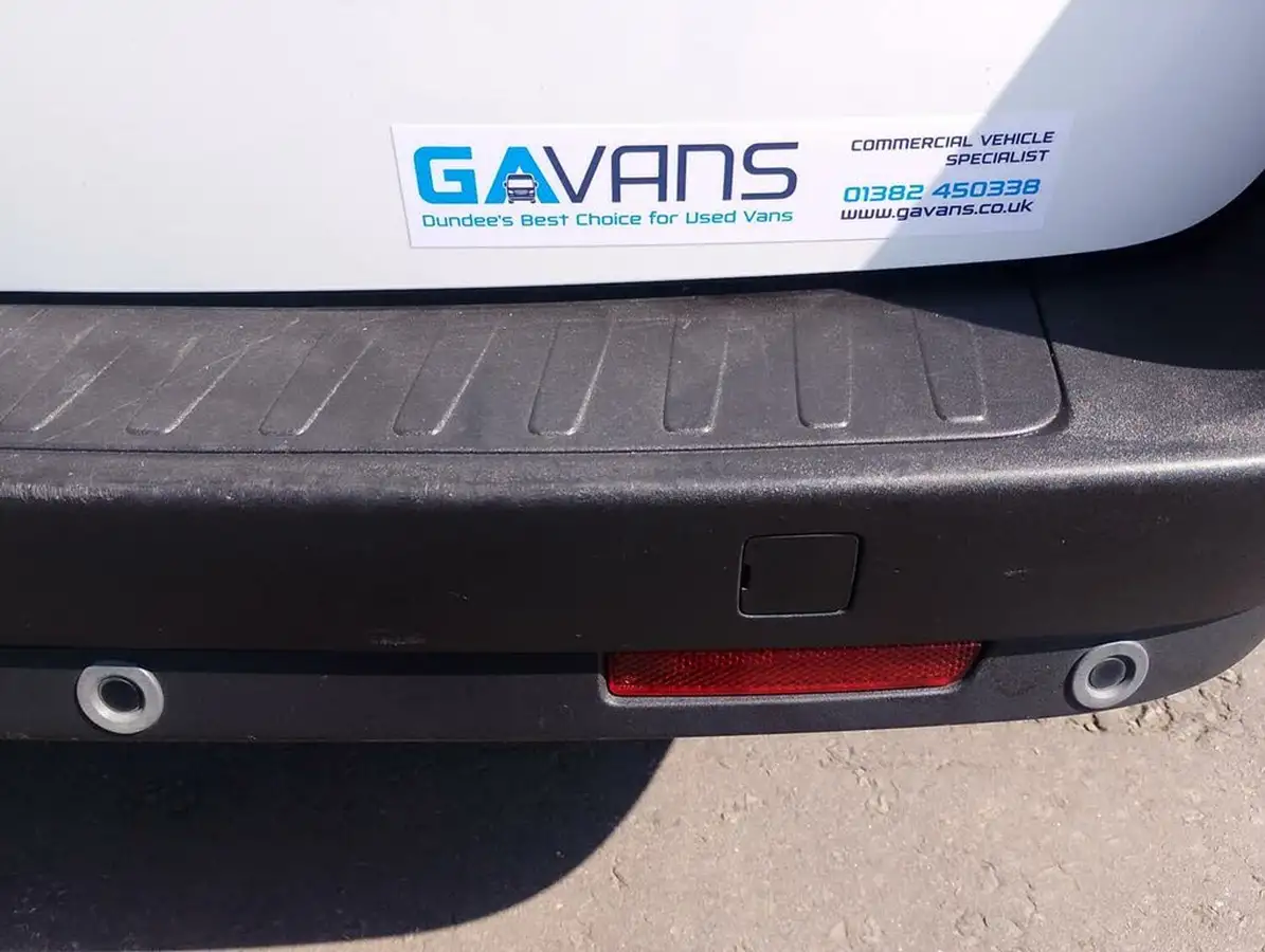 2021-fiat-doblo-cargo-16td-l2h1-maxi-tecnico-105bhpeu6dt-panel-van-big-8