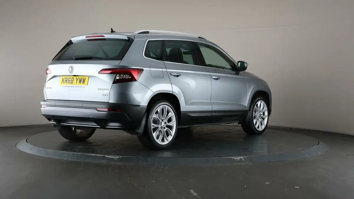 2018-skoda-karoq-20tdi-edition-big-60