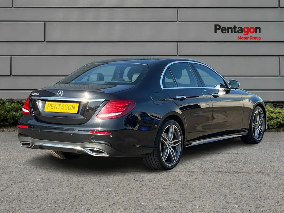 2018-mercedes-benz-e-class-20d-e220d-amg-line-premiumss-saloon-4d-big-3