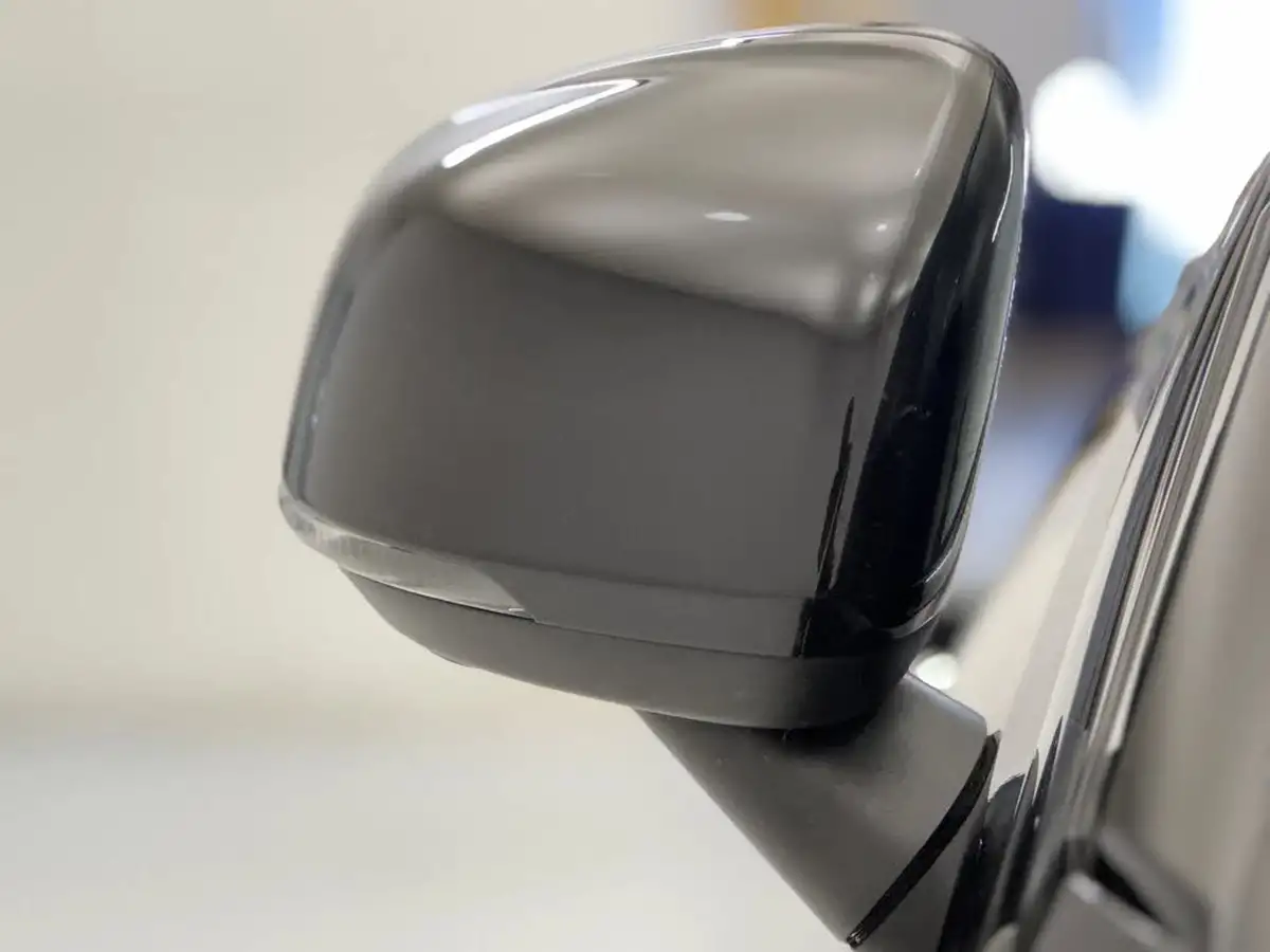 2023-volvo-xc40-20-b3-plus-big-29