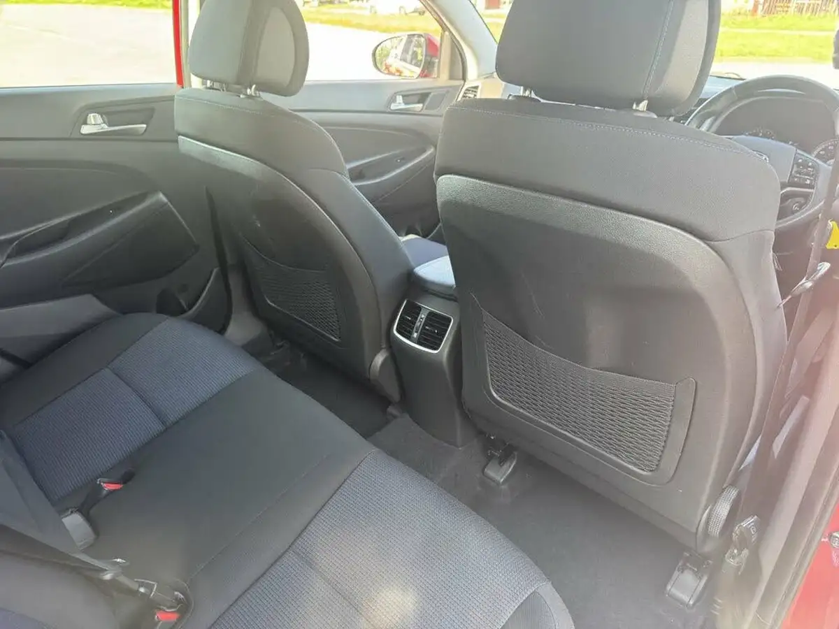 2017-hyundai-tucson-17crdi-blue-drive-se-141ps-dct-big-13