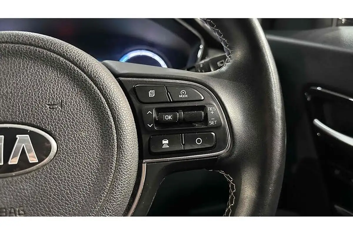 2021-kia-e-niro-ev-4-big-35