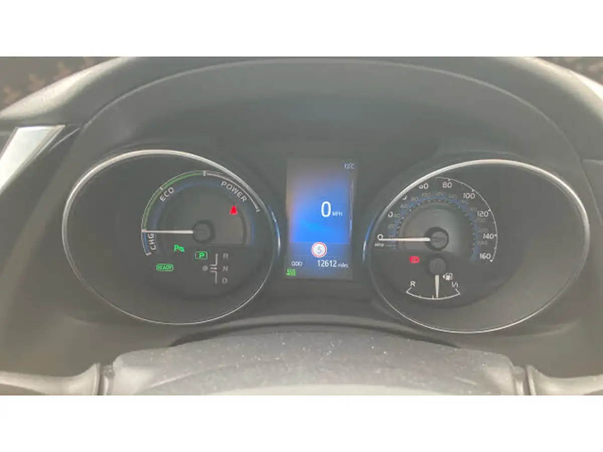 2018-toyota-auris-18-vvt-i-hsd-excel-hatchback-big-8