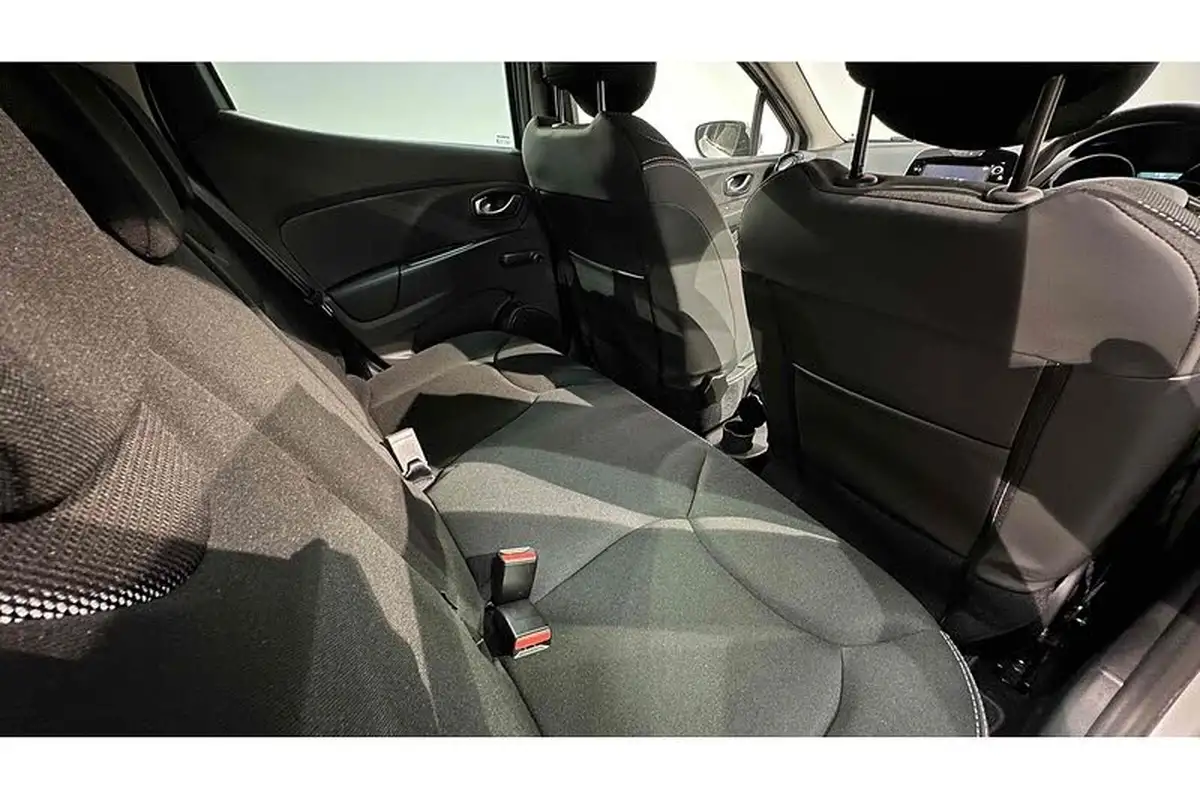 2019-renault-clio-09-tce-iconic-90ps-big-18