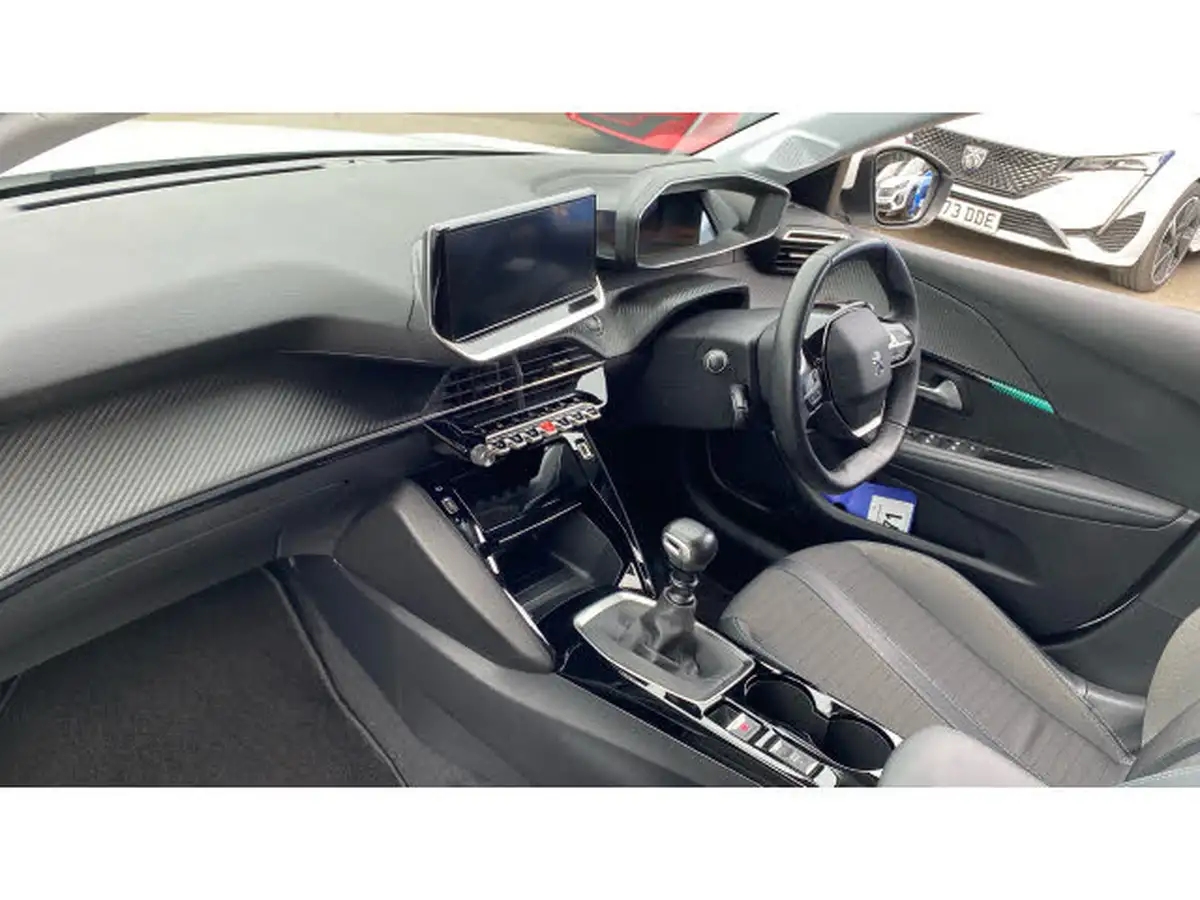 2021-peugeot-208-12-puretech-allure-premium-100bhp-big-8