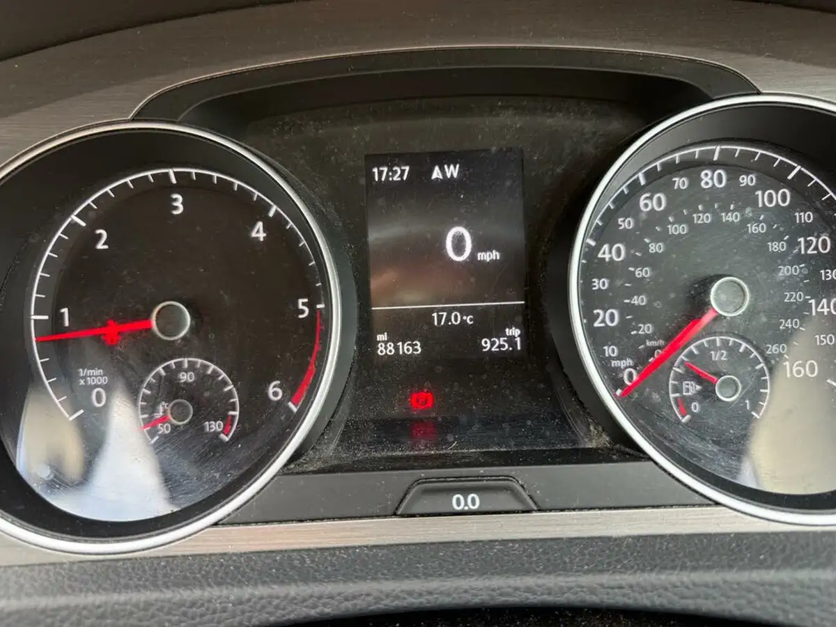 2017-volkswagen-golf-16tdi-match-edition-hatchback-5d-big-2