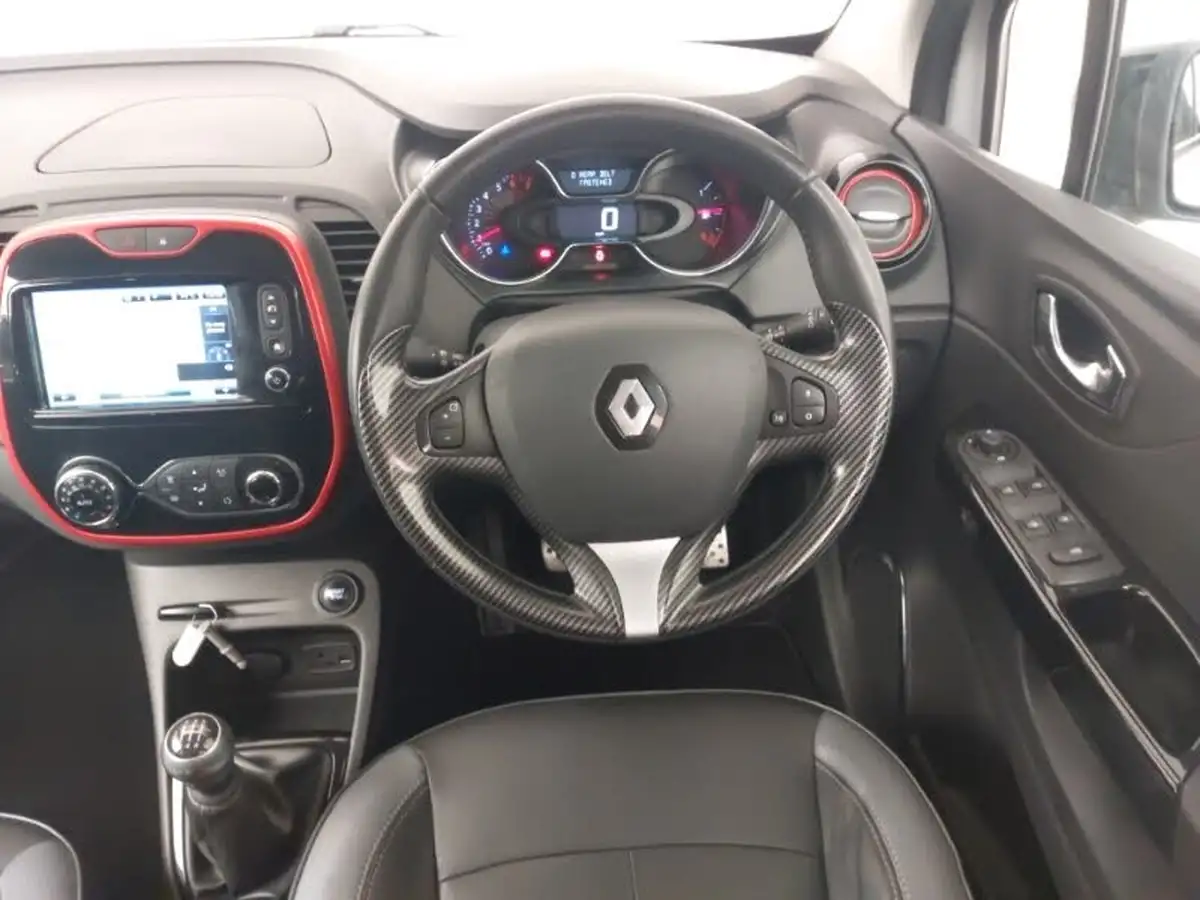 2017-renault-captur-09-signature-nav-big-6