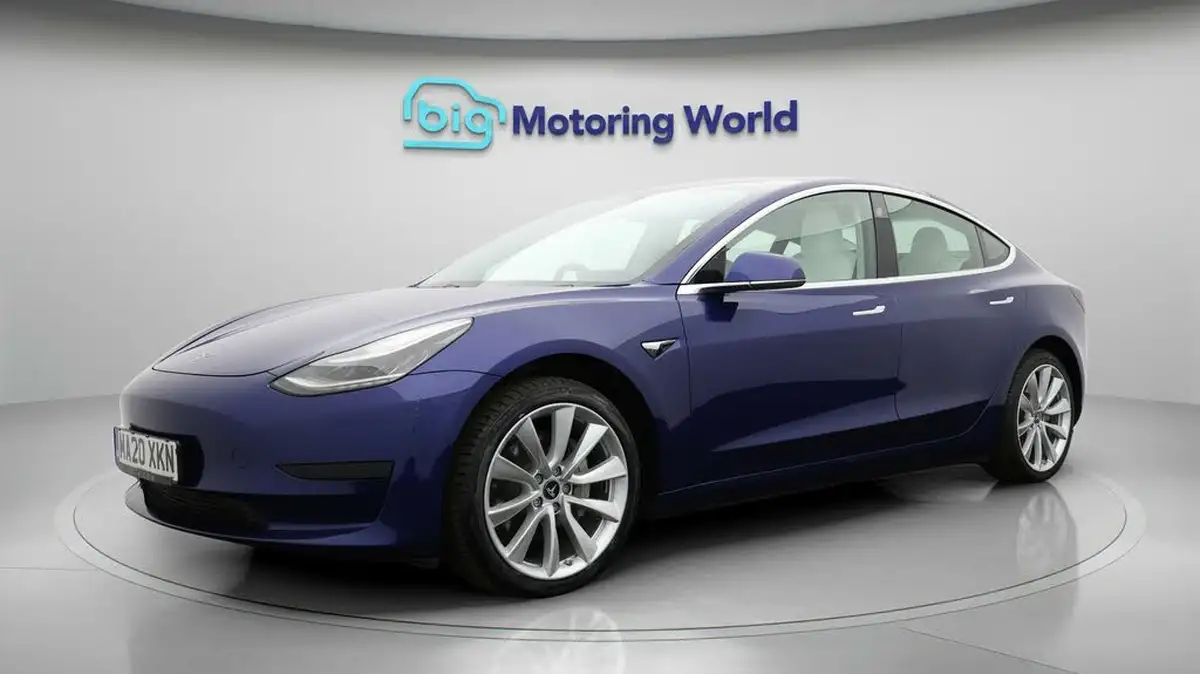 2020-tesla-model-3-e-standard-plus-big-2