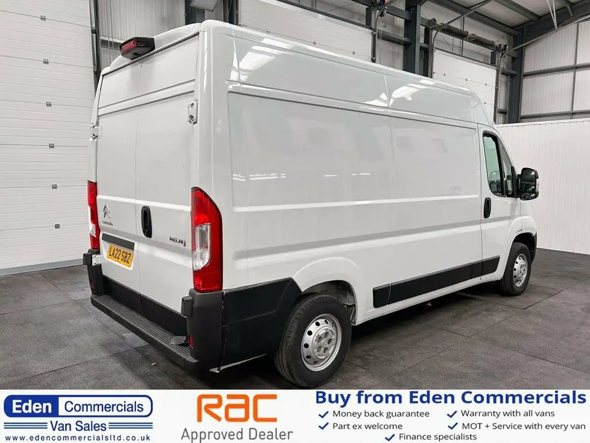 2022-citroen-relay-22bluehdi-35-l2h2-enterprise-big-4