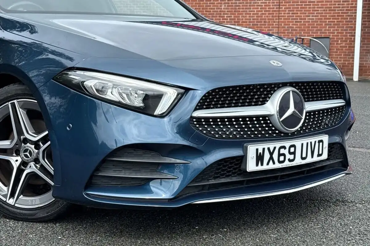2019-mercedes-benz-a-class-15d-a180d-amg-line-premium-hatchback-5d-7g-dct-big-8