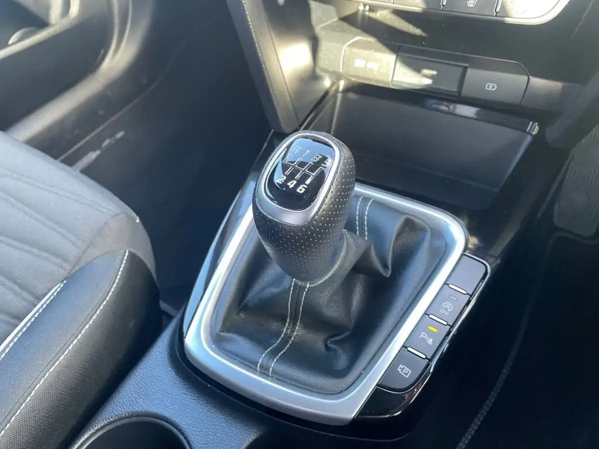 2022-kia-ceed-15-t-gdi-gt-line-big-27