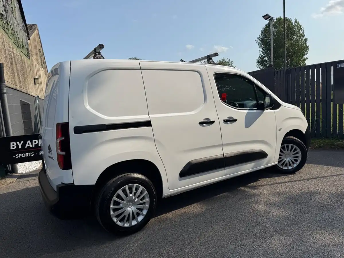 2021-citroen-berlingo-15bluehdi-650-enterprise-ss-big-39