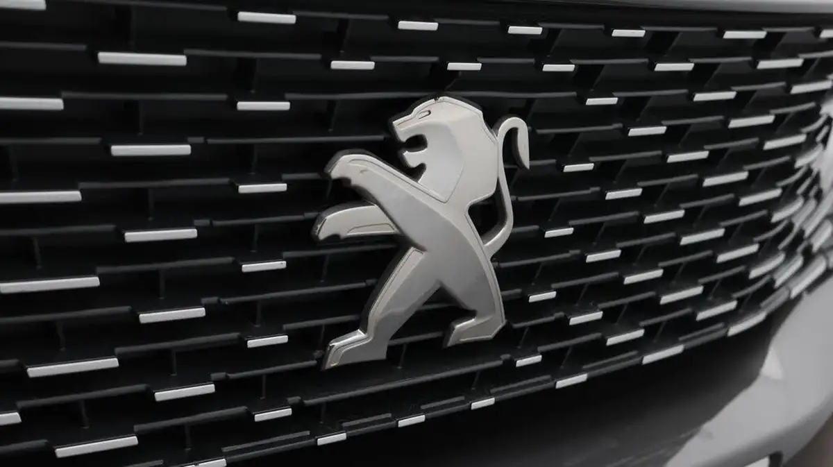 2021-peugeot-5008-suv-12-puretech-allure-premium-big-23