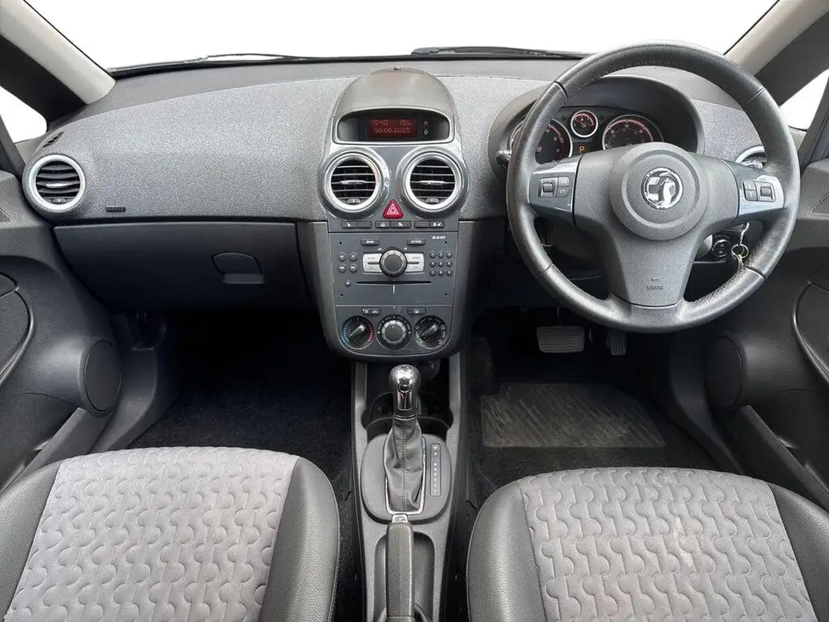 2012-vauxhall-corsa-14-se-3d-auto-big-8