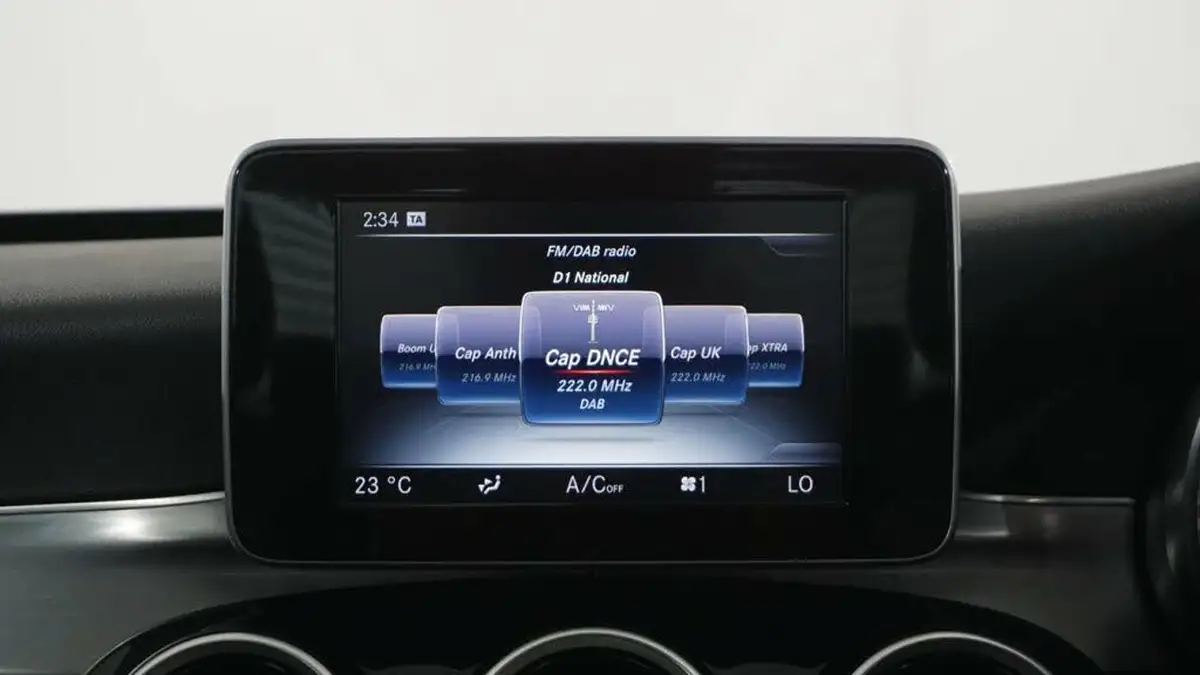 2014-mercedes-benz-c-class-20-c200-sport-saloon-4d-7g-tronic-plus-big-13