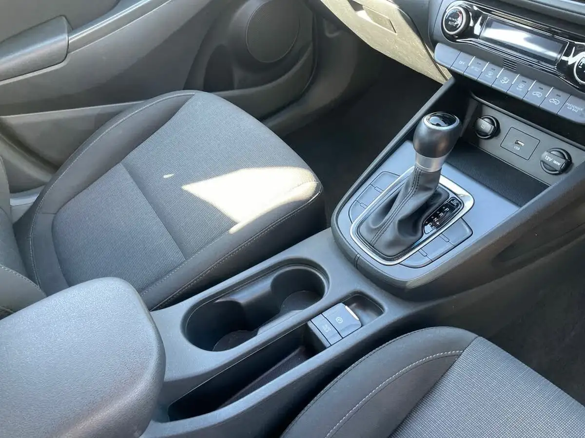 2023-hyundai-kona-16-gdi-se-connect-big-18