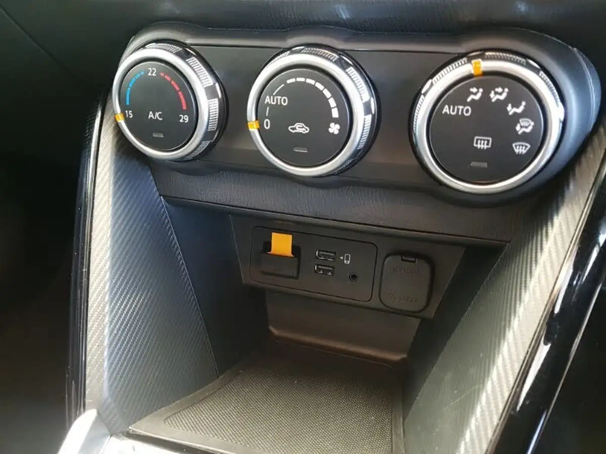 2023-mazda-mazda2-15-e-skyactiv-g-exclusive-line-big-17