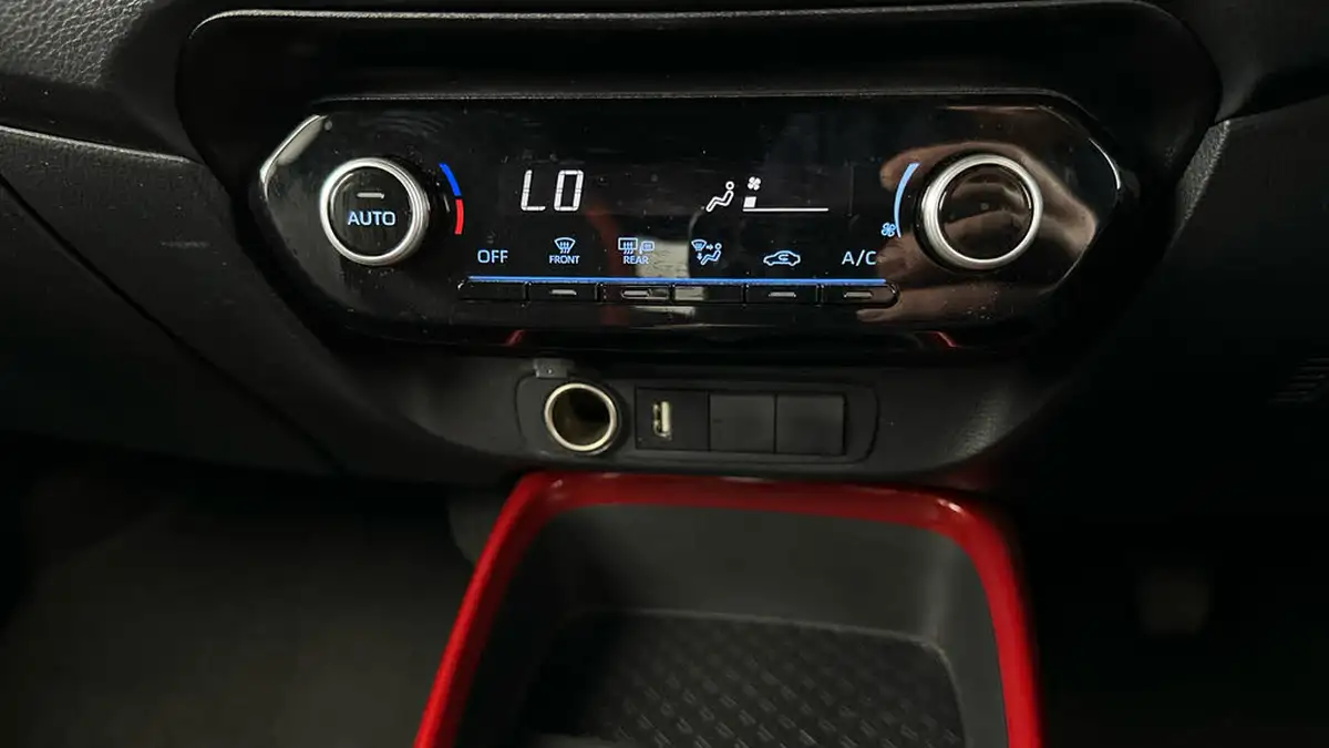 2022-toyota-aygo-x-10-vvt-i-edge-big-23