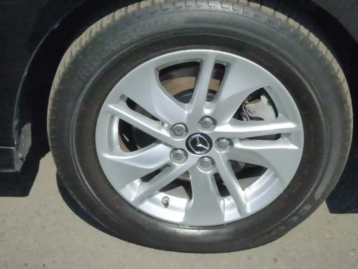 2022-mazda-mazda2-15-agile-big-4