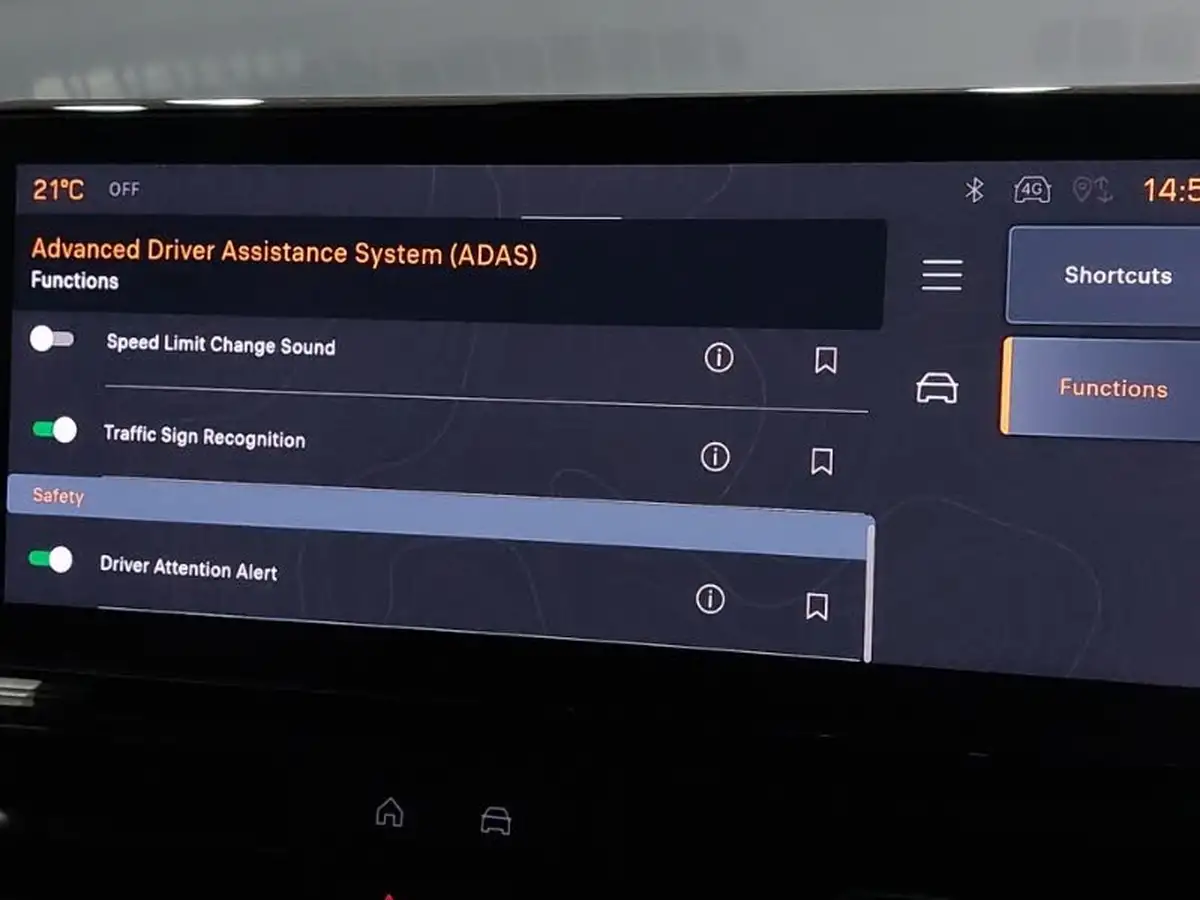 2024-jeep-avenger-12-gse-altitude-big-14