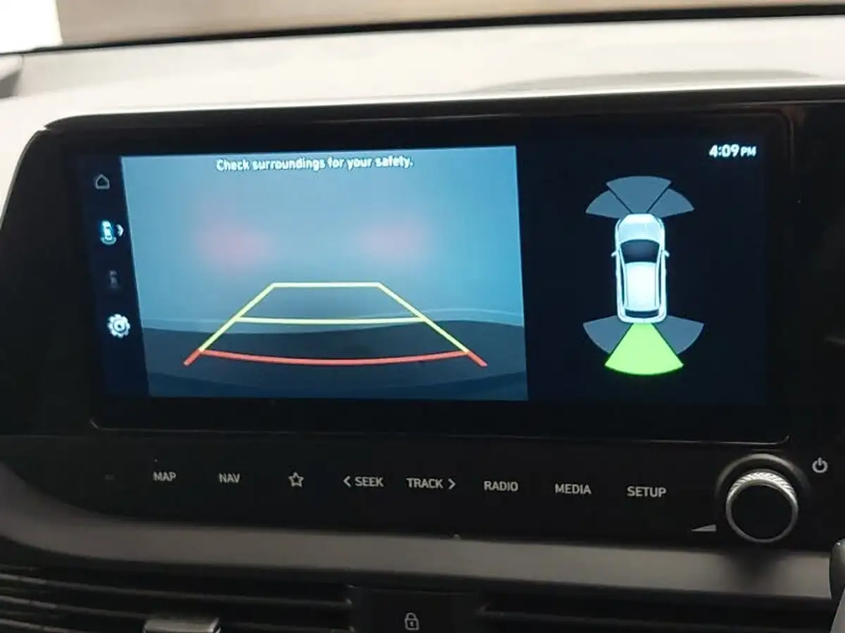 2024-hyundai-i20-10-t-gdi-premium-big-13