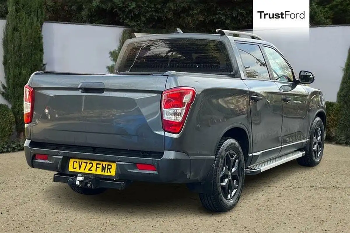 2022-kgm-ssangyong-musso-22td-saracen-202pseu6d-big-3