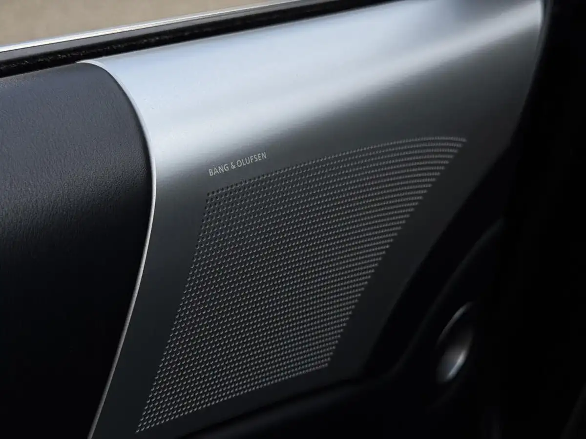 2010-aston-martin-db9-60-volante-touchtronic-ii-big-12