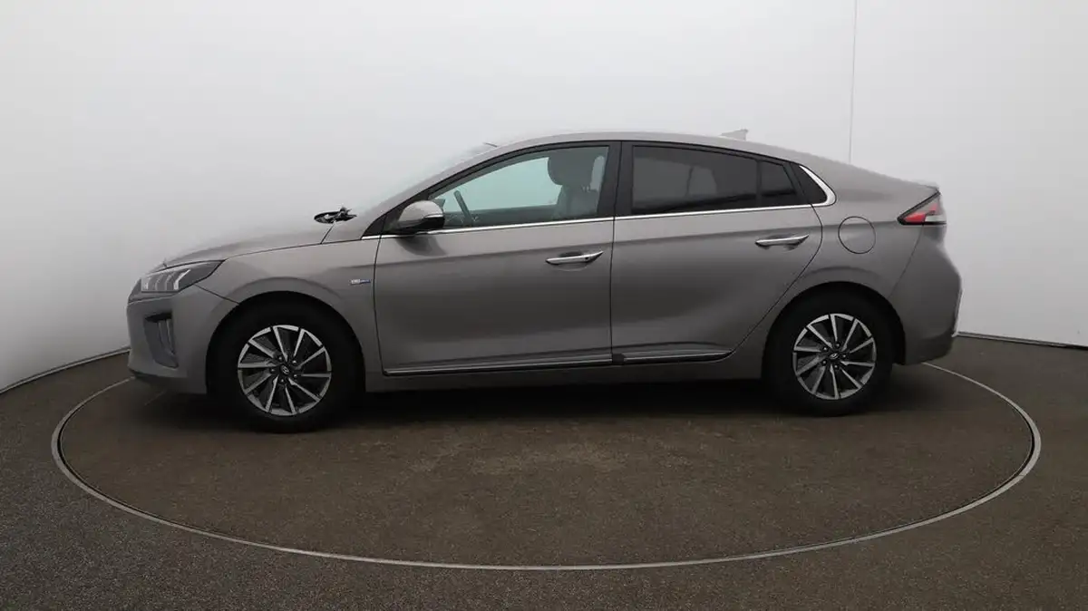 2021-hyundai-ioniq-e-premium-se-electric-100kw-big-65