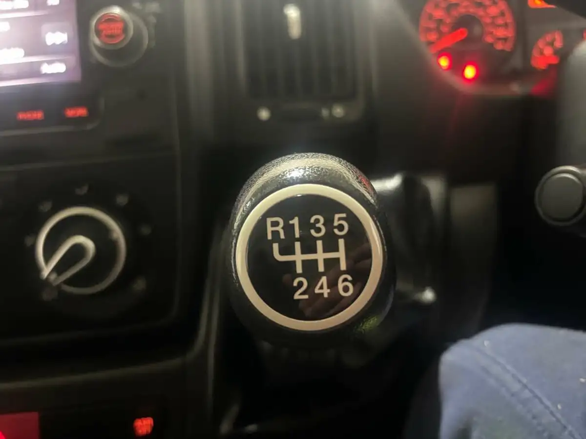 2022-peugeot-boxer-22-bluehdi-professional-335-l3-h2-panel-big-13