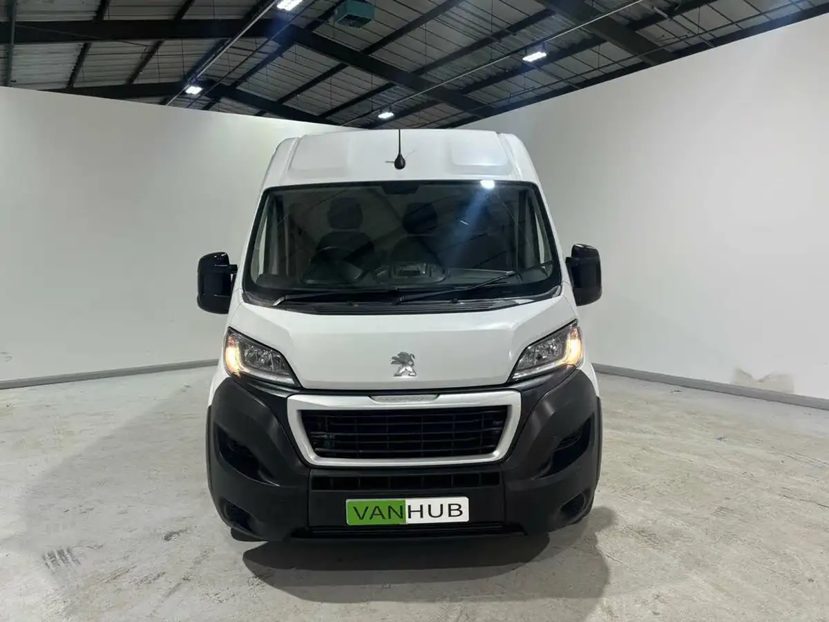2022-peugeot-boxer-22-bluehdi-professional-335-l3-h2-panel-big-38