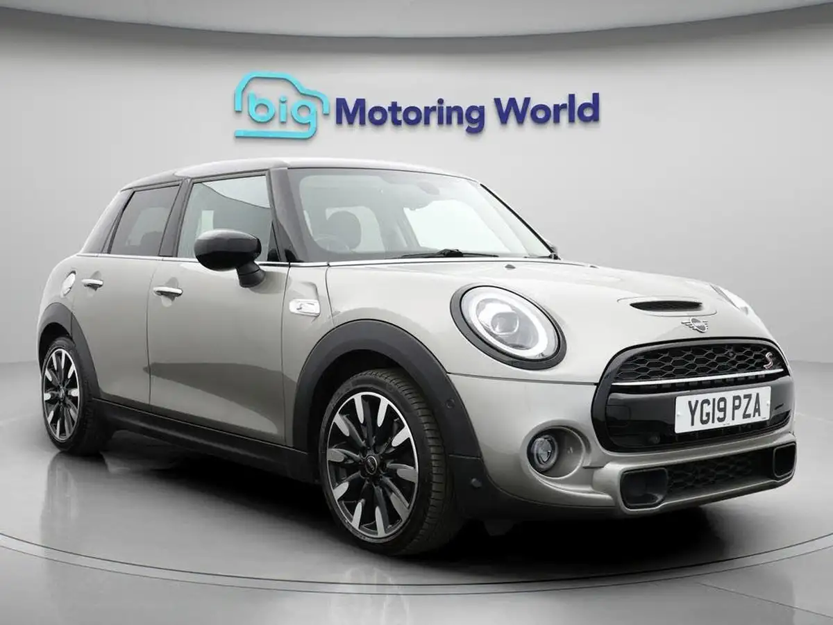 2019-mini-cooper-20-cooper-s-exclusive-189bhp-hatchback-5d-big-0