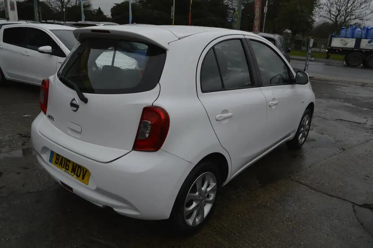 2016-nissan-micra-12-acenta-cvt-big-1