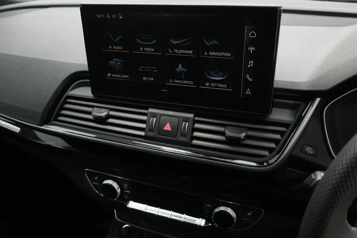 2024-audi-q5-20-45-tfsi-black-edition-station-wagon-big-9