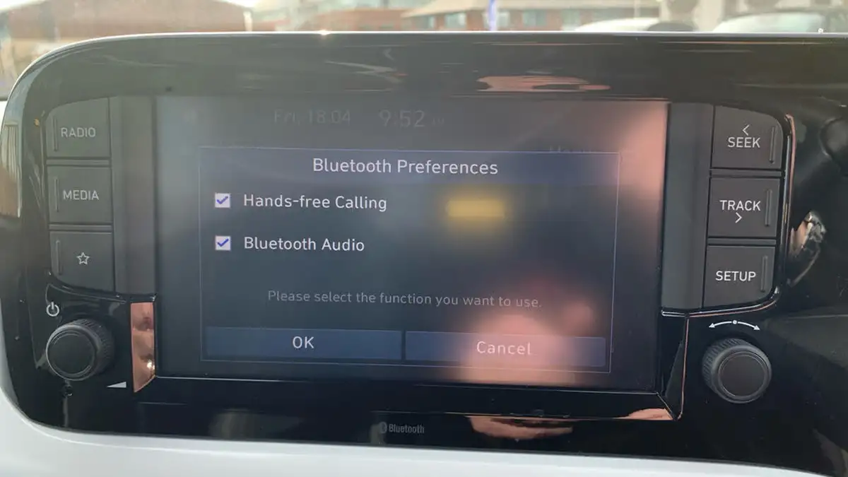2022-hyundai-i10-12-premium-big-31