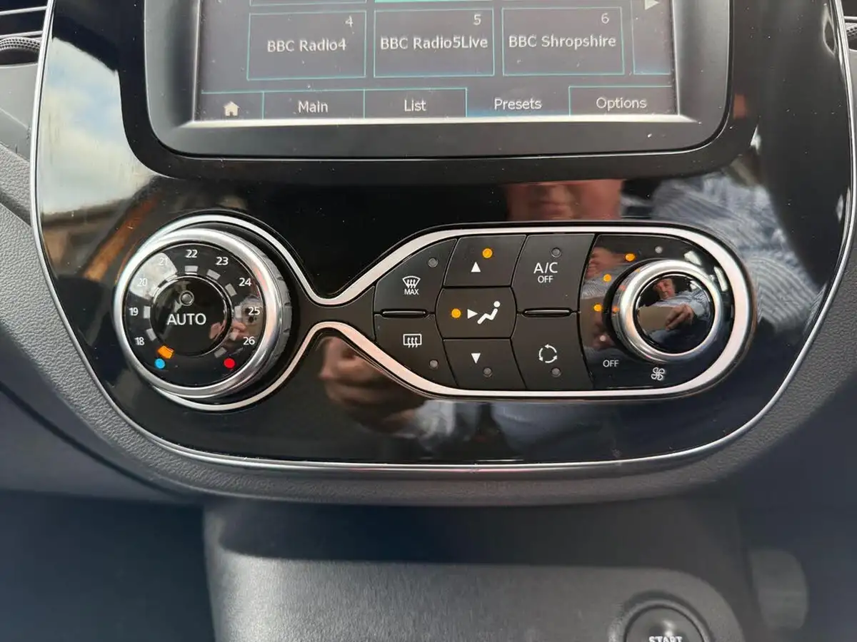 2017-renault-captur-09-tce-dynamique-nav-big-38
