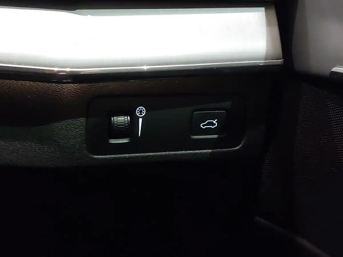 2019-volvo-xc90-20td-b5-momentum-pro-big-18