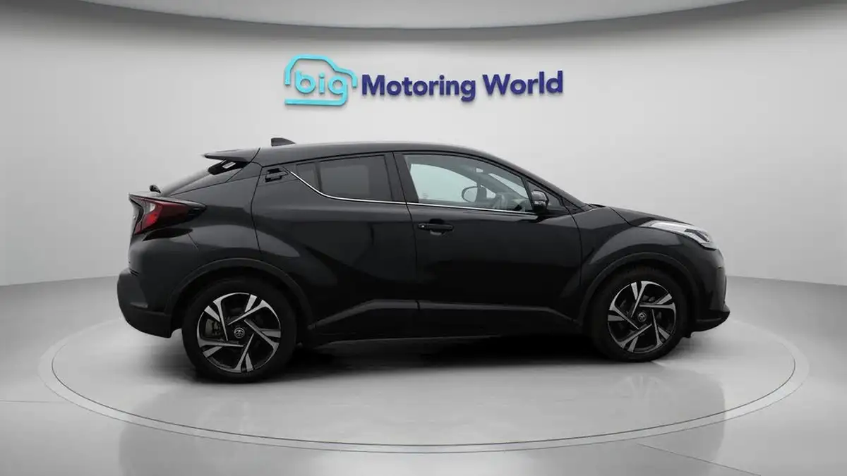2022-toyota-c-hr-20-vvt-i-design-big-8