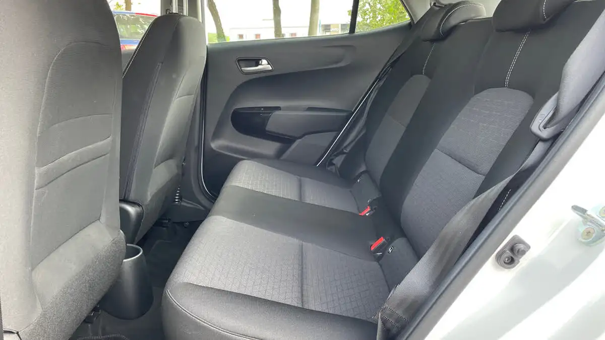 2022-kia-picanto-10-2-big-13