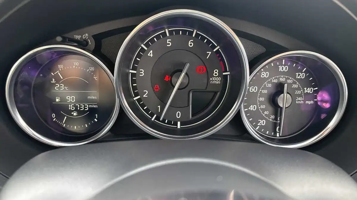 2023-mazda-mx-5-15-prime-line-roadster-big-25