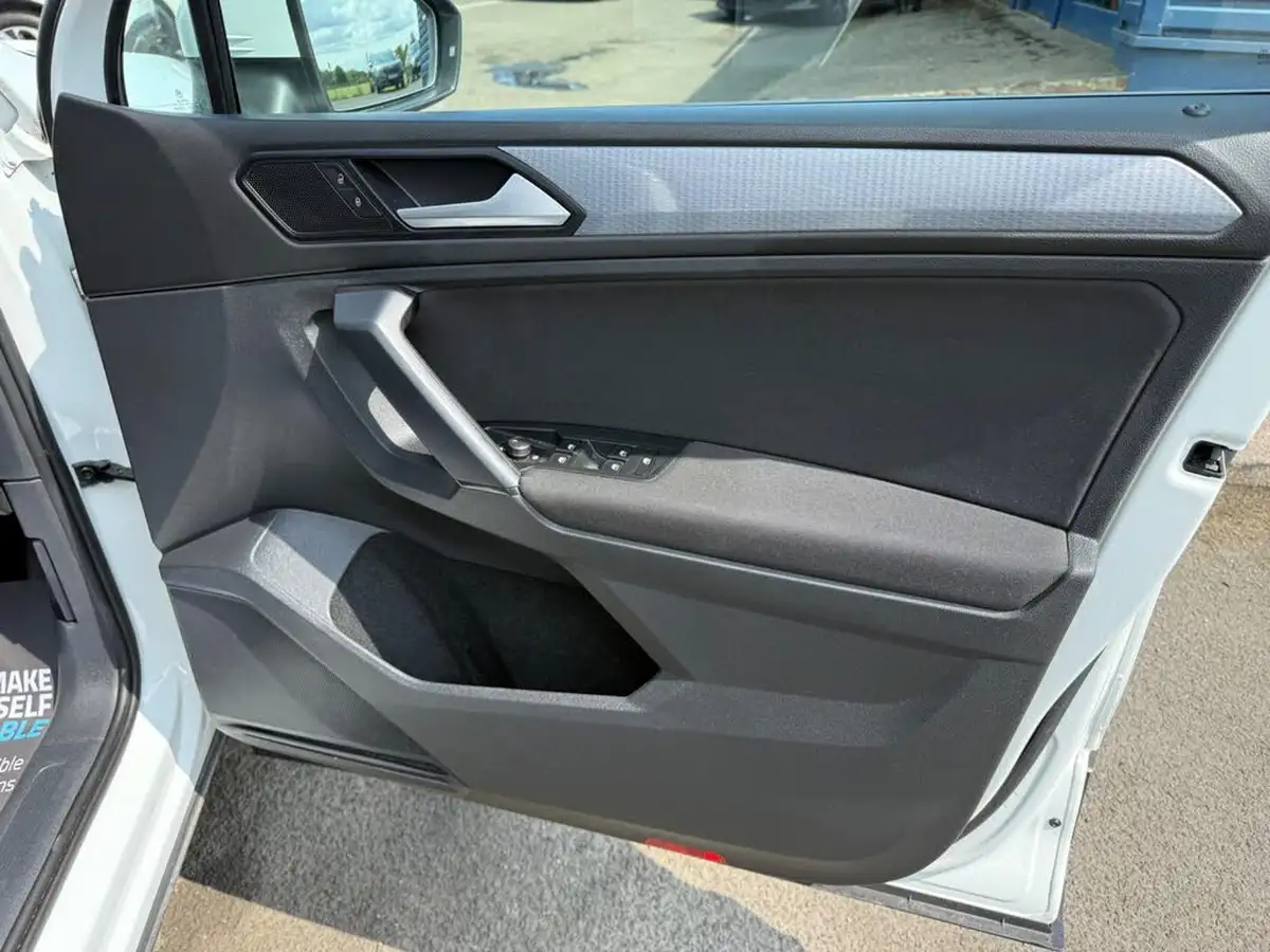 2021-volkswagen-tiguan-15-tsi-life-150ps-dsg-big-20